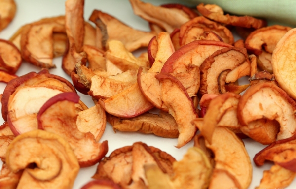 Как да се съхранява сушени ябълки у дома: основни изисквания